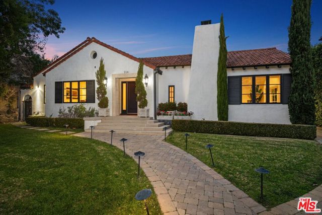 514 N Walden Drive, Beverly Hills CA: https://media.crmls.org/mediaz/0e68b81b-2edd-4d73-af40-34c4bba42946.jpg