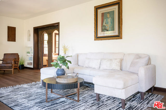 6655 Emmet Terrace, Los Angeles CA: https://media.crmls.org/mediaz/0e68d9f1-0c12-4448-9cab-a155a50ff21d.jpg