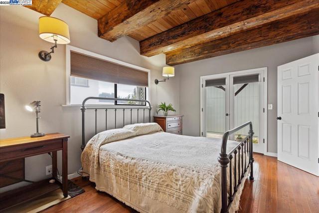 1672 Crescent Avenue, Castro Valley CA: https://media.crmls.org/mediaz/0e6940e2-d5d3-442b-8b81-f03d4875ebca.jpg