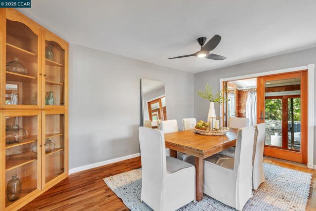 300 Saint Augustine Ct, Benicia CA: https://media.crmls.org/mediaz/0e695b7a-bb7d-479c-8537-997ba00ac442.jpg