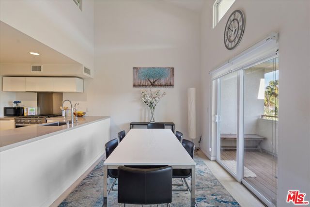 13200 Pacific Promenade, Playa Vista CA: https://media.crmls.org/mediaz/0e6a1c52-7039-41e5-9237-93ff5df11141.jpg