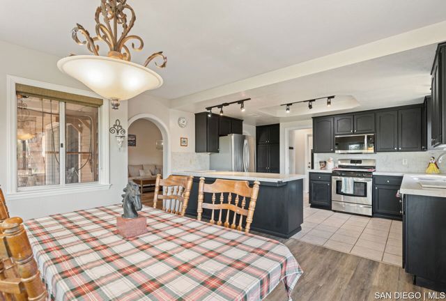 23849 Gymkhana RD, Ramona CA: https://media.crmls.org/mediaz/0e6a7a2f-fb3d-41f9-993b-4c413da052e2.jpg