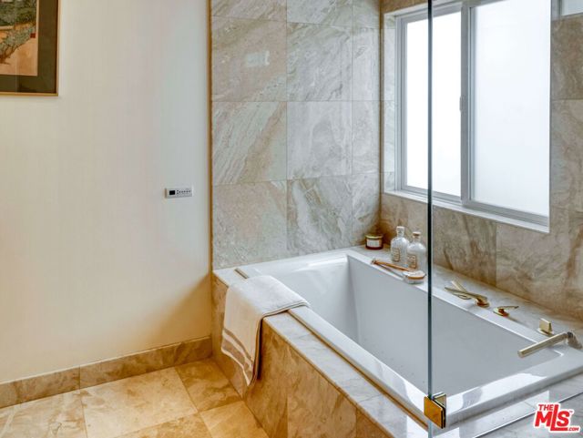 6601 E Seaside Walk, Long Beach CA: https://media.crmls.org/mediaz/0e6b70cd-8130-48d5-a5d9-221fc0c7404a.jpg