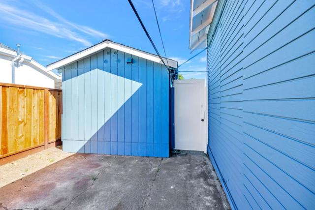 714 Tilton Avenue, San Mateo CA: https://media.crmls.org/mediaz/0e6bd3c8-15ad-453d-b6fa-98b70b014f7d.jpg
