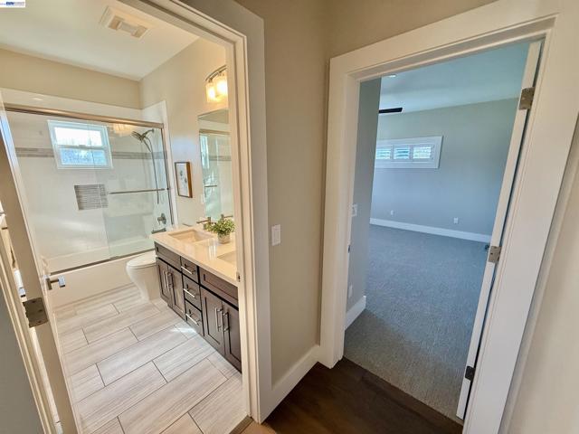 1500 Arroyo Rd, Livermore CA: https://media.crmls.org/mediaz/0e6bdcfb-608d-471f-827d-c62ede9b2e00.jpg