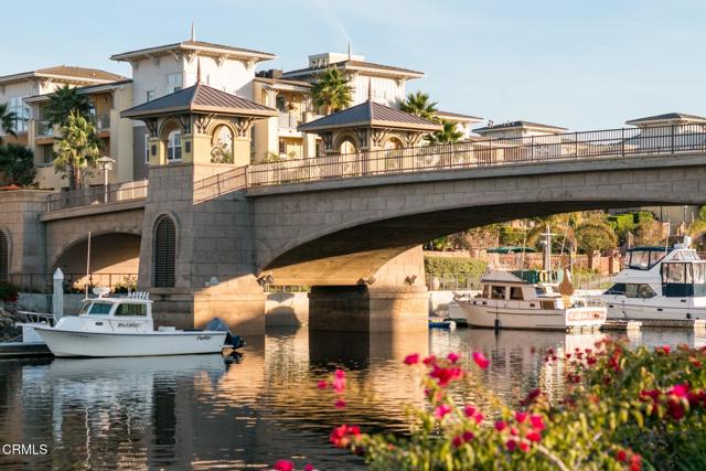 1524 Windshore Way, Oxnard CA: https://media.crmls.org/mediaz/0e6be332-8e83-472f-bb99-41cffdc3ddcf.jpg