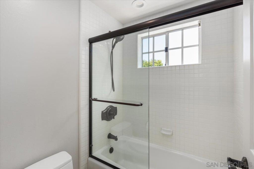 MLS #250037042SD image #31