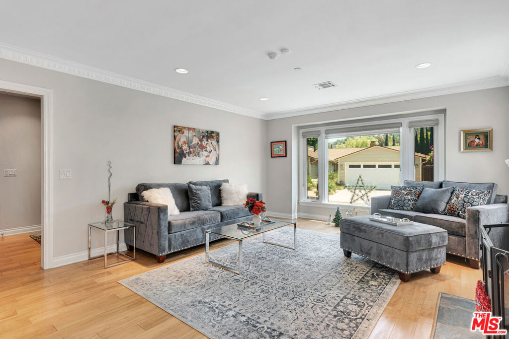 3733 Willowcrest AvenueStudio City img 42