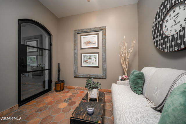 1451 E La Loma Avenue, Somis CA: https://media.crmls.org/mediaz/0e6cb394-cf1d-451f-ada6-7e601eb8d5f4.jpg