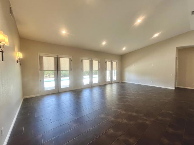 11 Mission Palms W Drive, Rancho Mirage CA: https://media.crmls.org/mediaz/0e6d3014-021b-4619-84bf-150cca424542.jpg