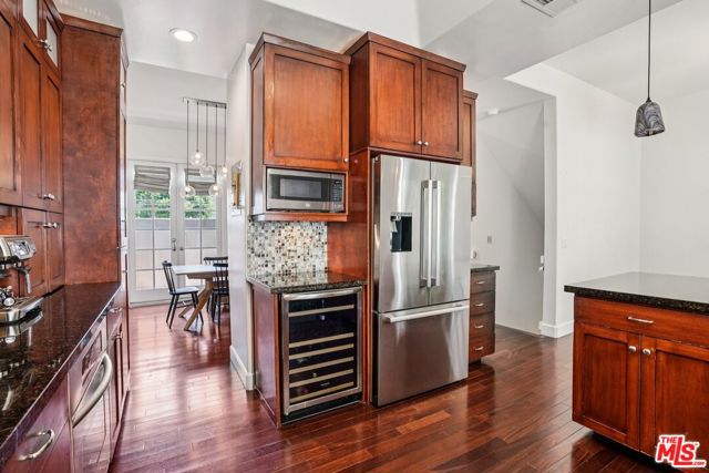 1751 Barry Avenue, Los Angeles CA: https://media.crmls.org/mediaz/0e6d807c-b592-43f0-8967-1a849e915879.jpg