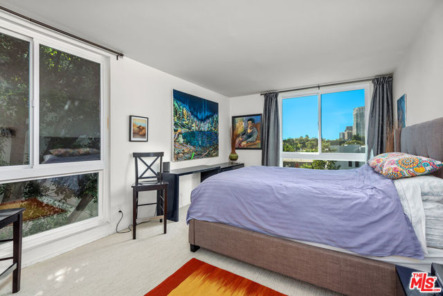 1340 S Beverly Glen Boulevard, Los Angeles CA: https://media.crmls.org/mediaz/0e6d81a4-3f57-4455-bf32-c9cbc6226769.jpg