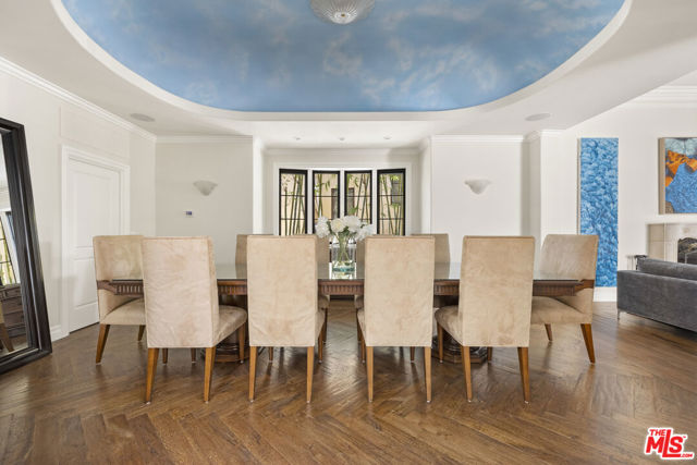 2325 Duxbury Circle, Los Angeles CA: https://media.crmls.org/mediaz/0e6da1d4-abc6-4fa4-b3e9-f30ddfdc0060.jpg