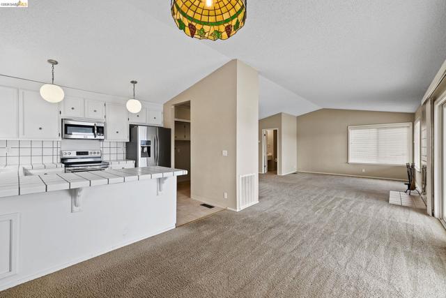 Image 17 of 59 For 1147 Willow Lake Rd