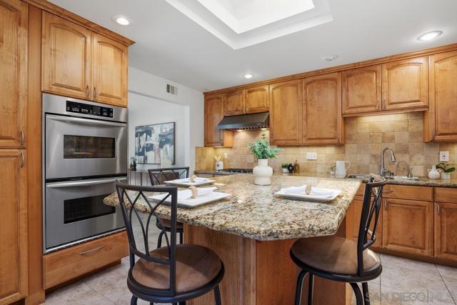 159 Mexicali Ct, Solana Beach CA: https://media.crmls.org/mediaz/0e6e75d2-577c-47d5-ba3f-b79a5d4c38f8.jpg