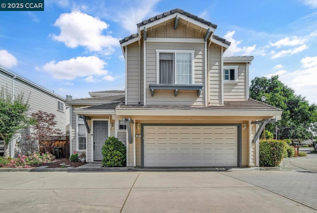 22 Village Square Pl