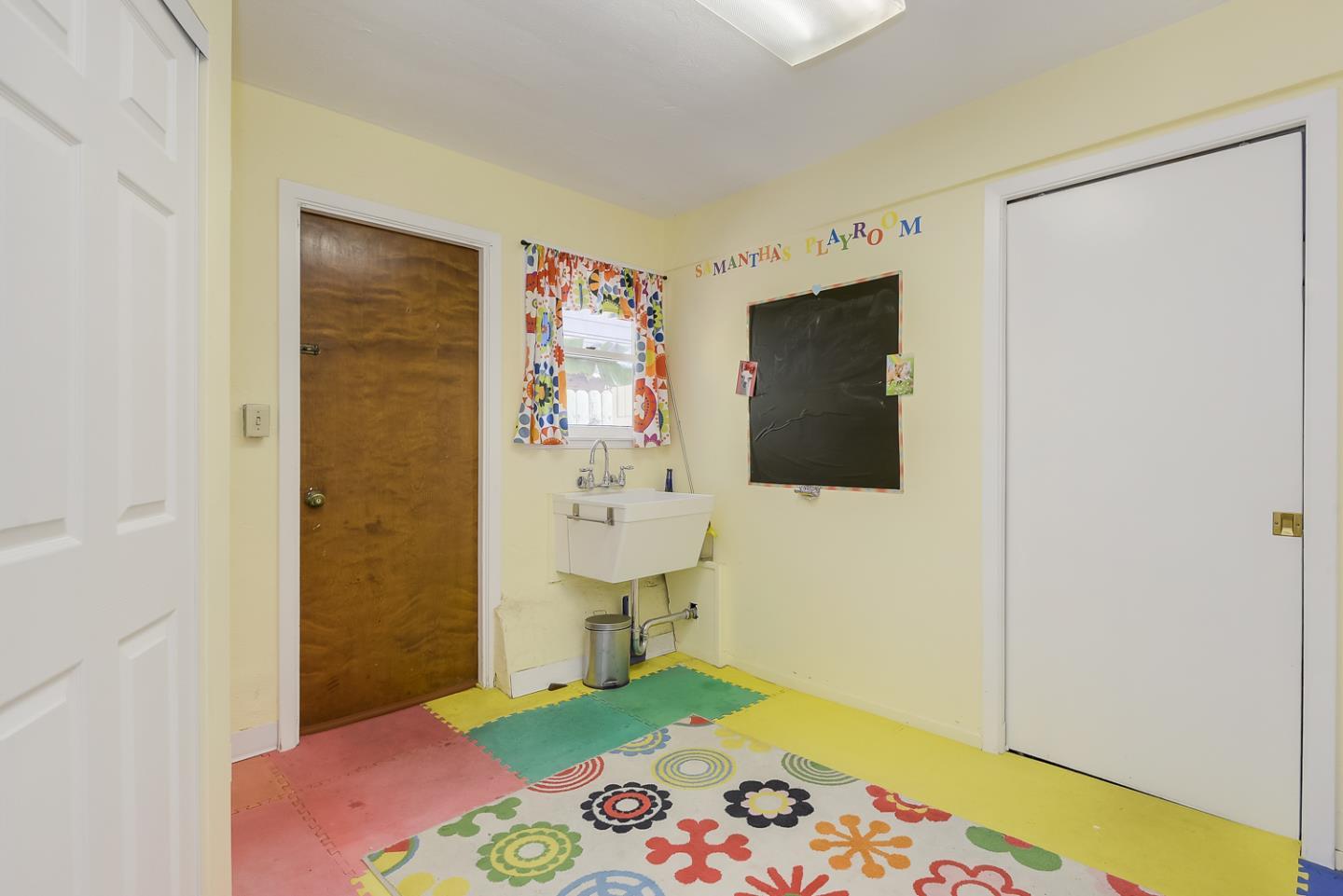 1154 Marcussen Drive, Menlo Park CA: https://media.crmls.org/mediaz/0e6fc330-5831-4d02-bbf9-4026977bb220