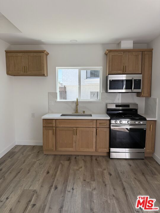 3815 W 60th Street, Los Angeles CA: https://media.crmls.org/mediaz/0e6fc952-b964-4f0d-996a-51263b893d11.jpg