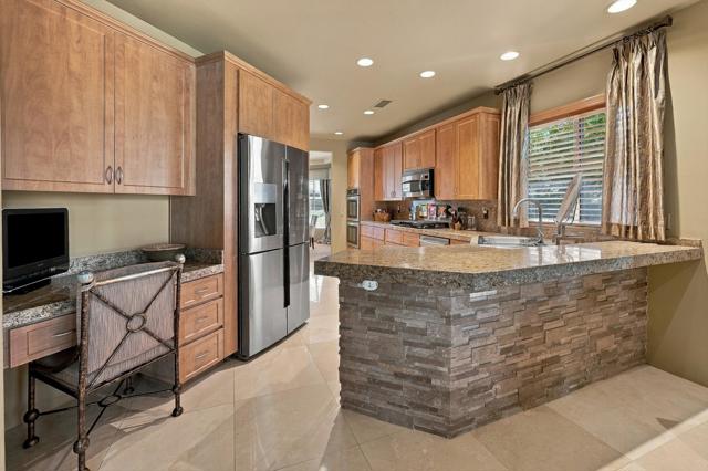 41775 Harrison Drive, Palm Desert, CA 92211