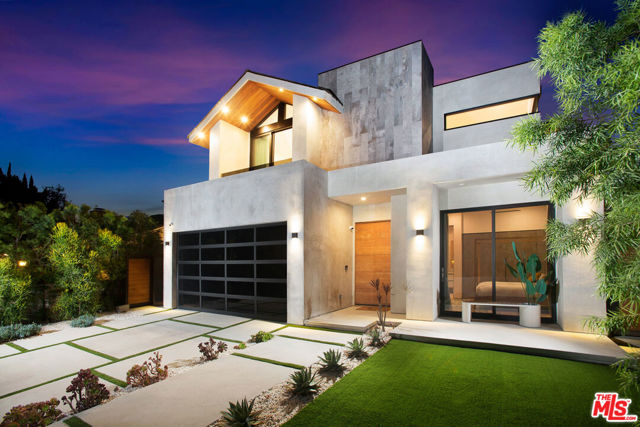 4527 Simpson Avenue, Studio City CA: https://media.crmls.org/mediaz/0e710d11-8903-4024-ab64-54b01ee98b15.jpg