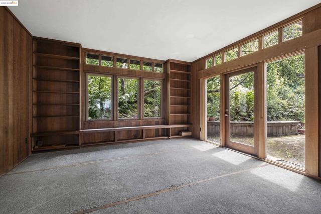 1001 Cragmont Ave, Berkeley CA: https://media.crmls.org/mediaz/0e717978-9516-4eb0-bc00-dbca60ed5f88.jpg