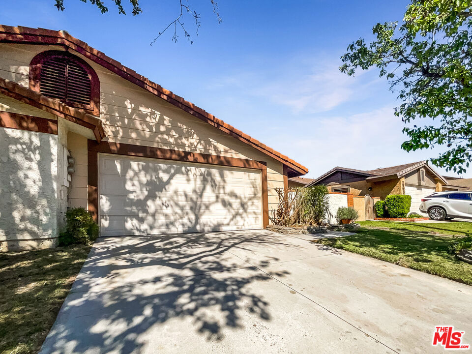 25922 Palomita Drive