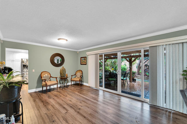 Detail Gallery Image 7 of 28 For 219 Castilian Ave, Newbury Park,  CA 91320 - 4 Beds | 2/1 Baths