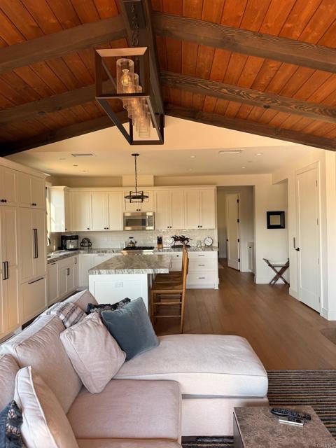 Detail Gallery Image 6 of 12 For 6138 Paseo Delicias, Rancho Santa Fe,  CA 92067 - 1 Beds | 1/1 Baths