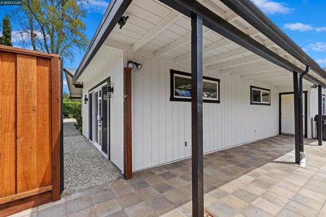 1838 Sunnyvale Ave, Walnut Creek CA: https://media.crmls.org/mediaz/0e723669-b7e2-4d5c-9e32-8ea689f1fc0d.jpg