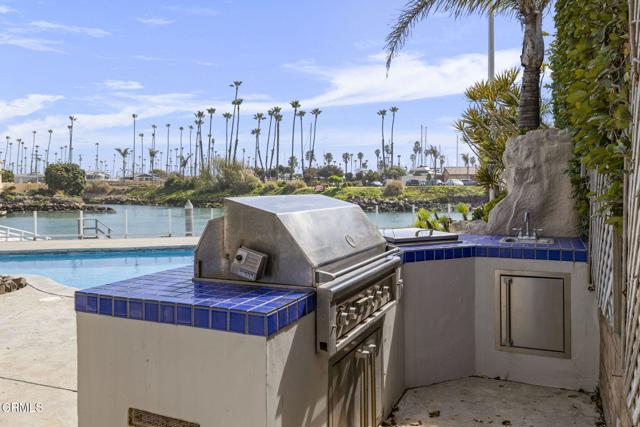 3097 Bayshore Avenue, Ventura CA: https://media.crmls.org/mediaz/0e735ba8-589b-49c6-851a-0a5ed5271899.jpg