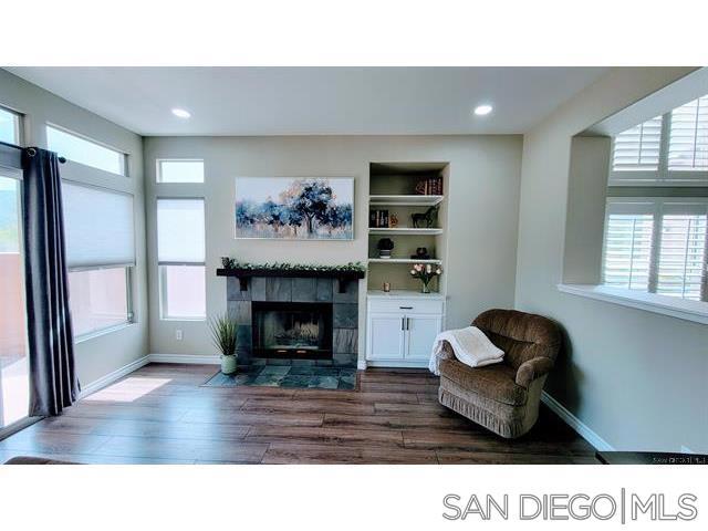 2476 Fallbrook Pl, Escondido CA: https://media.crmls.org/mediaz/0e73bcb2-cce2-4b0d-83f4-6d0127d02071.jpg