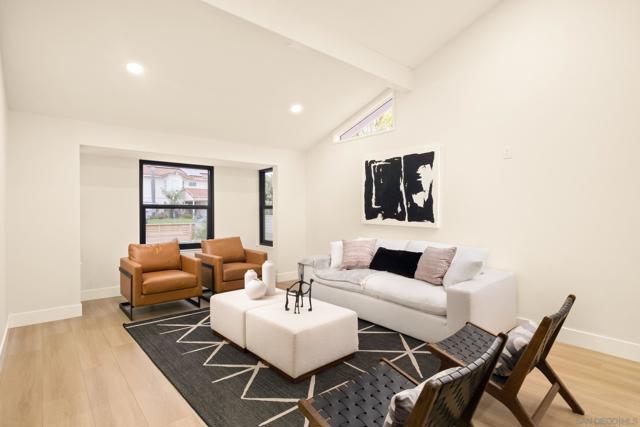 3985 Syme Dr, Carlsbad CA: https://media.crmls.org/mediaz/0e742ec5-8929-4db2-b257-7a245254428c.jpg