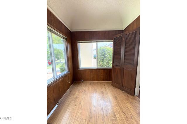 1255 N Dominion Avenue, Pasadena CA: https://media.crmls.org/mediaz/0e748133-1881-4b2f-8ba5-422a1f02fb5f.jpg