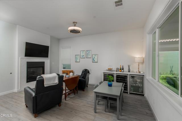 Detail Gallery Image 5 of 35 For 11612 Shady Valley Pl, Bakersfield,  CA 93311 - 3 Beds | 2/1 Baths