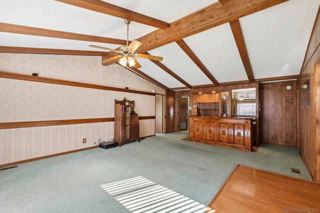 275 S Worthington St, Spring Valley CA: https://media.crmls.org/mediaz/0e749a47-29e2-4549-be0b-c5d726d73149.jpg