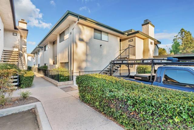 450 W Vermont Ave 105, Escondido CA: https://media.crmls.org/mediaz/0e757ed2-2c98-4a69-a232-3031049d9d4b.jpg