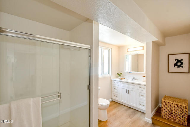 4035 W Avenue 42, Los Angeles CA: https://media.crmls.org/mediaz/0e75f9fd-0027-4bc0-b8d3-0585cfd074a9.jpg