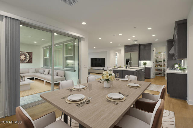 2424 Quartsite Drive, Camarillo CA: https://media.crmls.org/mediaz/0e77134a-035d-49b4-9887-ef053e0c01ef.jpg