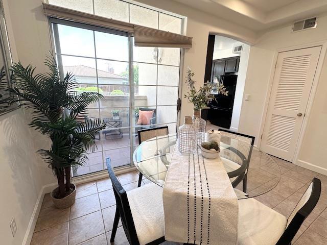 1114 S Winchester Boulevard, San Jose CA: https://media.crmls.org/mediaz/0e784342-d739-4137-b459-3271c62bc785.jpg