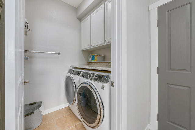 67361 N Laguna Drive, Cathedral City CA: https://media.crmls.org/mediaz/0e788cfa-eeaf-4f2d-9ba8-b57ac49710f9.jpg