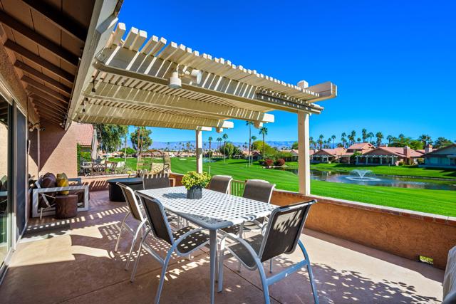 42498 Sand Dune, Palm Desert CA: https://media.crmls.org/mediaz/0e794008-a166-4ba3-913a-e978c7acb78c.jpg