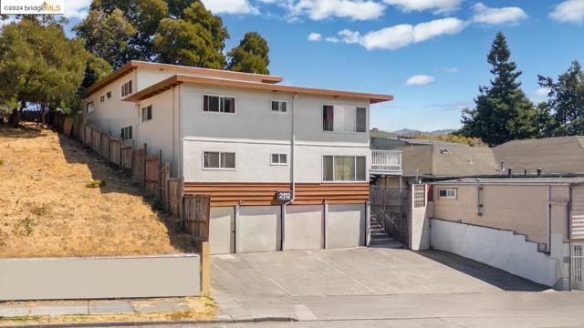 Image 4 of 21 For 2112 35th Ave