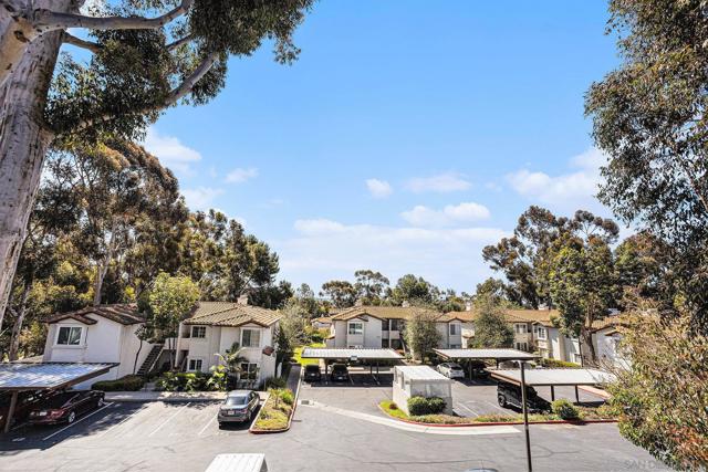 4887 Bella Pacific Row, San Diego CA: https://media.crmls.org/mediaz/0e7a75a7-c76e-4175-91ef-afbdb6dc2449.jpg