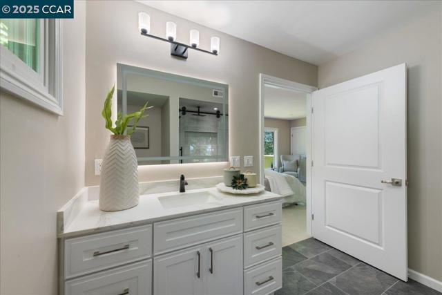 2749 Pine Knoll Dr., Walnut Creek CA: https://media.crmls.org/mediaz/0e7ab743-170e-48c9-a017-fbeec4b3eda9.jpg