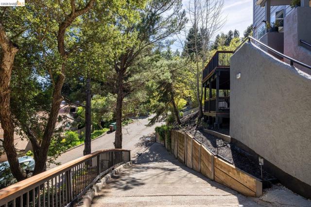 Image 24 of 59 For 6975 Charing Cross Rd