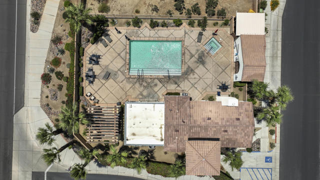47788 Dancing Butterfly, La Quinta CA: https://media.crmls.org/mediaz/0e7ba82a-6e7b-4bf3-ae1a-415d12c97f8a.jpg