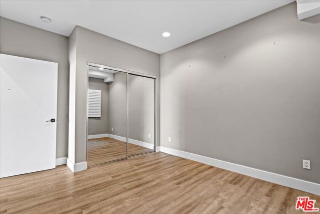 6955 Trolleyway, Playa del Rey CA: https://media.crmls.org/mediaz/0e7beeb6-14ab-4fe1-b584-cea7d1e7eccb.jpg