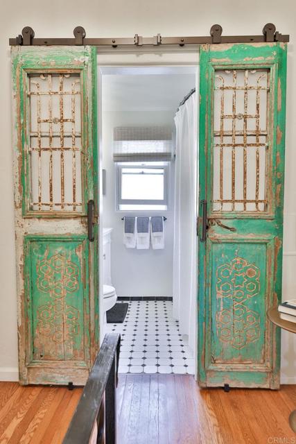 751 G Avenue, Coronado CA: https://media.crmls.org/mediaz/0e7da0e6-a194-4748-8663-774654ad3fa3.jpg