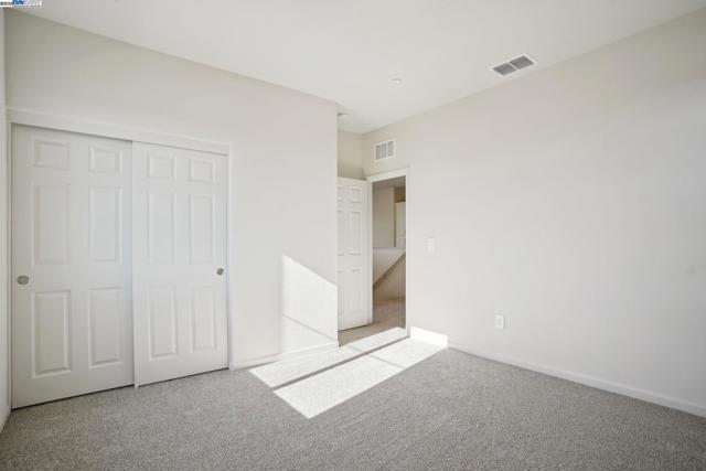 5337 Cardinal St, Antioch CA: https://media.crmls.org/mediaz/0e7dd864-ba23-4cce-83f2-a5adb01f731c.jpg