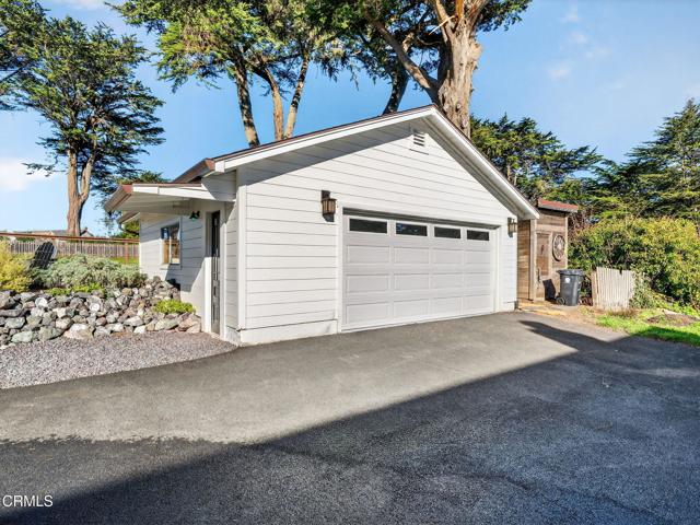 Detail Gallery Image 44 of 56 For 44900 Little Lake Rd, Mendocino,  CA 95460 - 5 Beds | 2/1 Baths